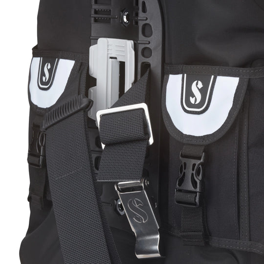 Scubapro Bella Womens Front-Adjustable Scuba Bcd With Air Inflator Regulator.