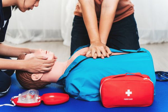 PADI Emergency First Response Primary and Secondary Care