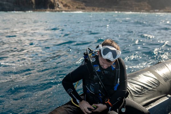 Boat Diver